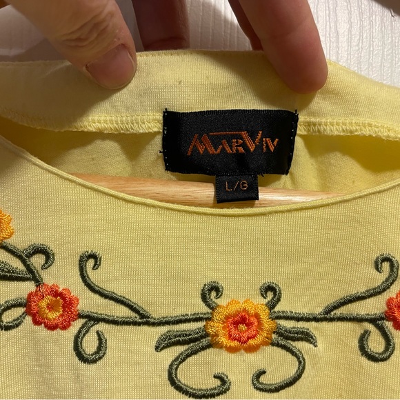 * FREE add-on MarViv yellow t-shirt with embroidered floral neckline - Picture 2 of 6